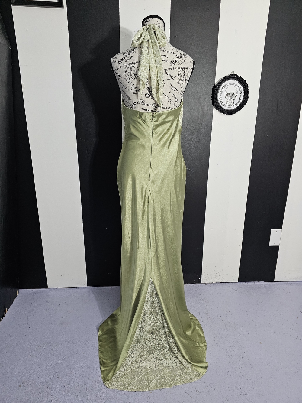 Y2k Halter Lace Bodice Satin Maxi Dress in Light Green - Picture 5 of 6